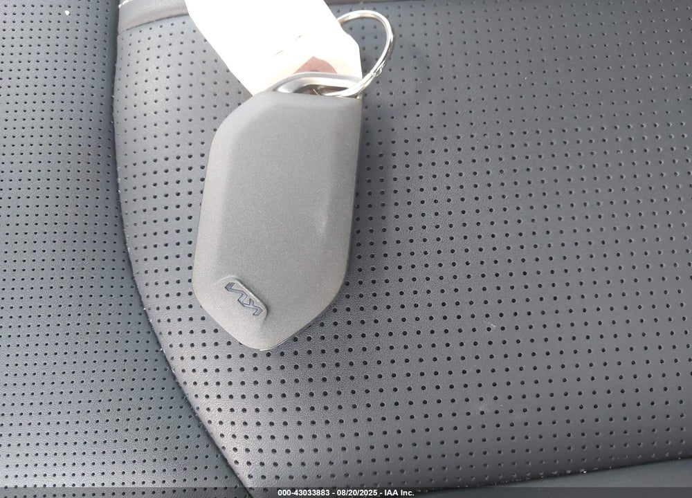 2025 KIA K5 VIN: KNAG64J7XS5350139