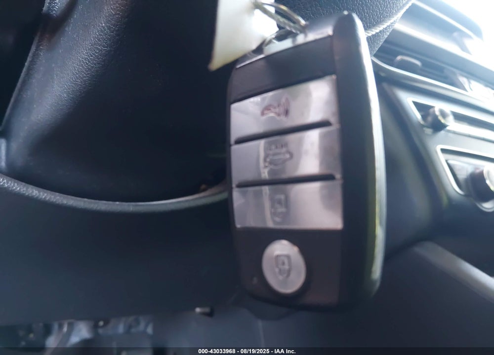 2019 KIA OPTIMA VIN: 5XXGT4L34KG361252
