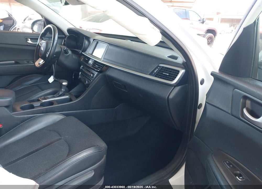 2019 KIA OPTIMA VIN: 5XXGT4L34KG361252