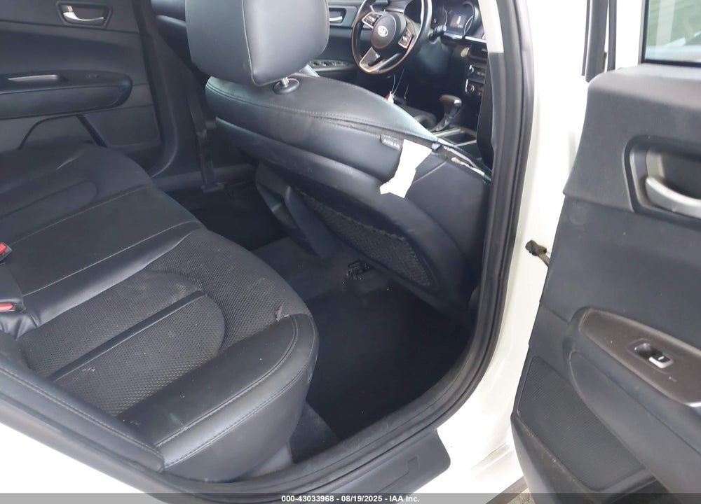 2019 KIA OPTIMA VIN: 5XXGT4L34KG361252