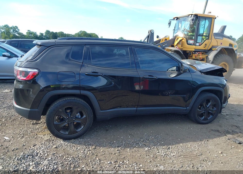2018 JEEP COMPASS VIN: 3C4NJCBB5JT304920