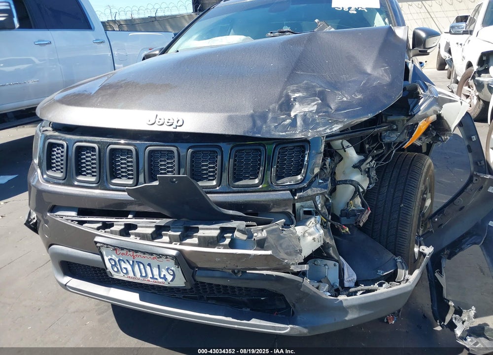 2019 JEEP COMPASS VIN: 3C4NJCBB1KT636418