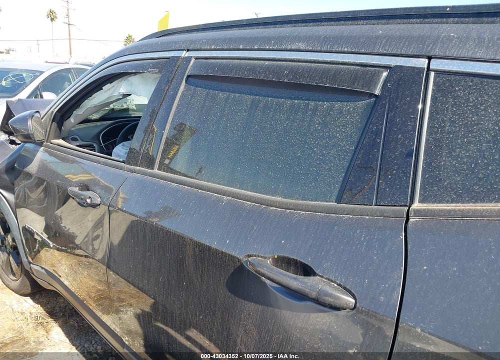 2019 JEEP COMPASS VIN: 3C4NJCBB1KT636418