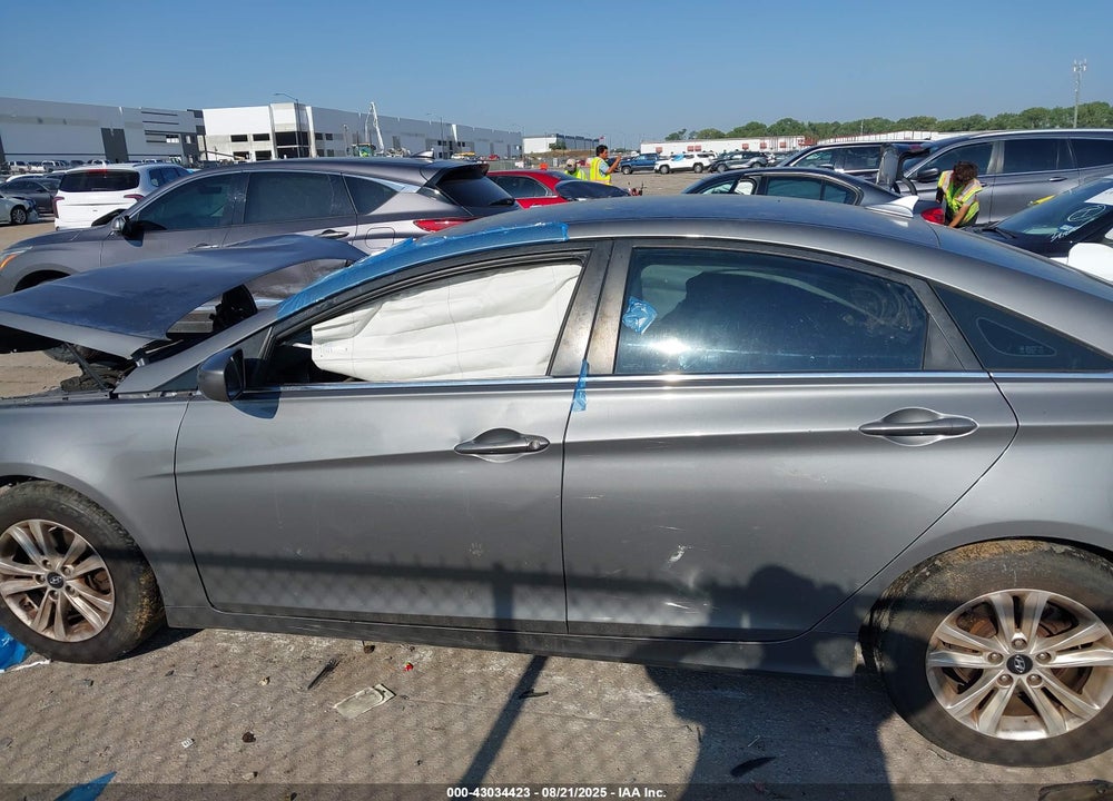 2013 HYUNDAI SONATA VIN: 5NPEB4AC4DH782733