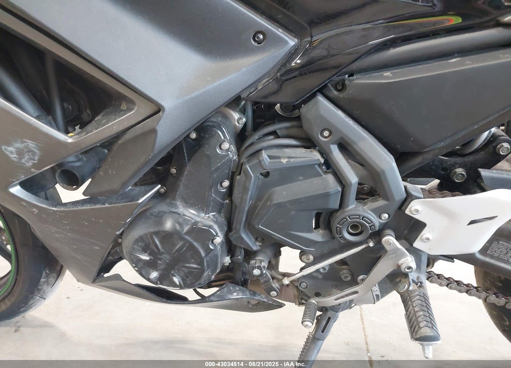 2024 KAWASAKI EX650 R VIN: ML5EXER11RDAB8256