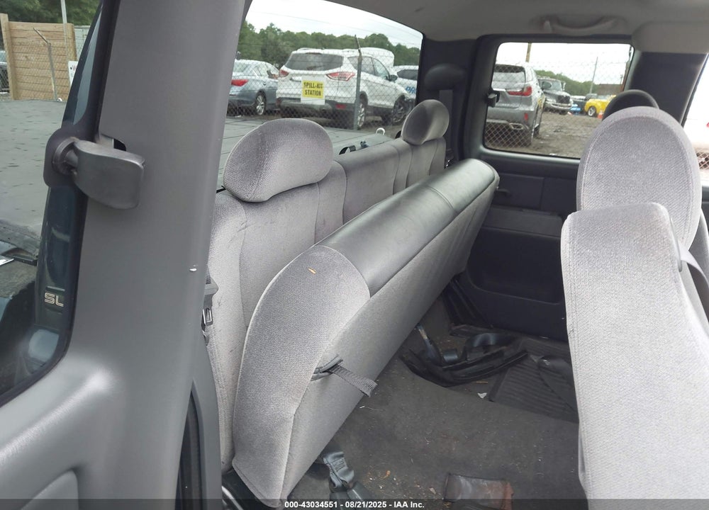 2005 GMC SIERRA 1500 SLE VIN: 2GTEK19B351353063