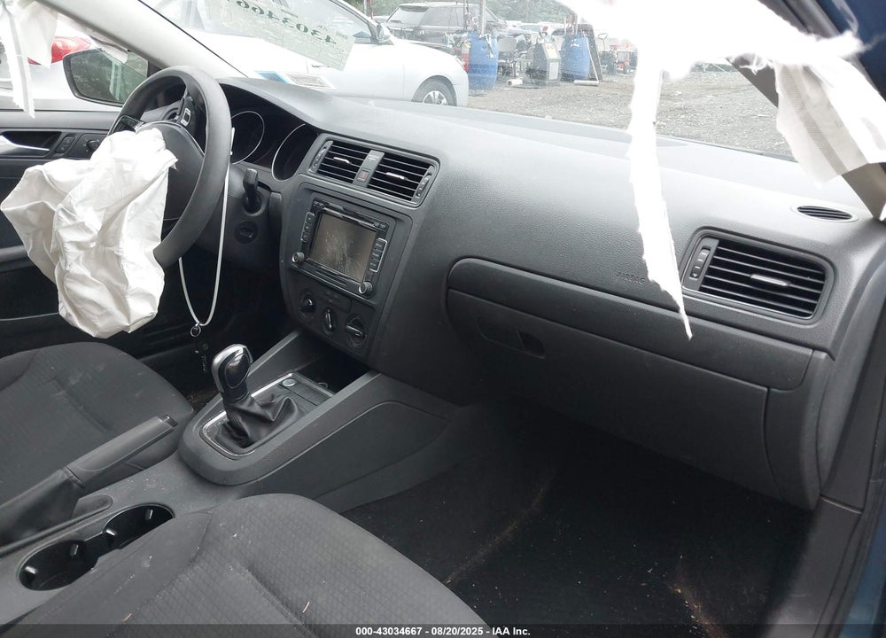 2015 VOLKSWAGEN JETTA VIN: 3VW2K7AJ0FM294053