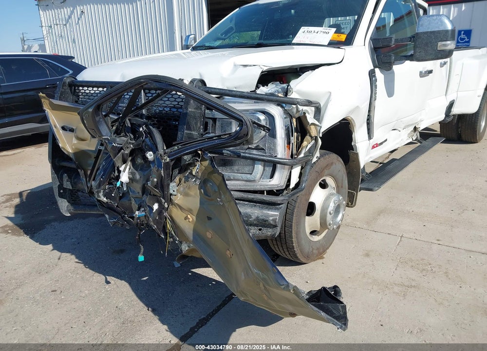 2025 FORD F-350 LARIAT VIN: 1FT8W3DM3SEC93544