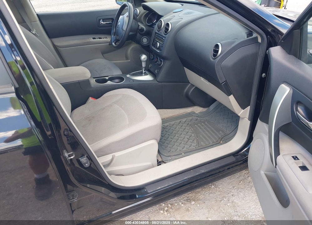 2014 NISSAN ROGUE SELECT S VIN: JN8AS5MT4EW608208