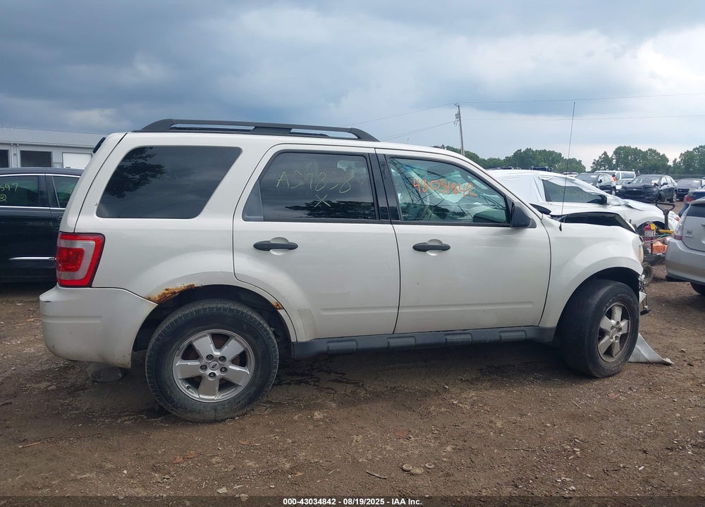 2009 FORD ESCAPE VIN: 1FMCU03759KA59858