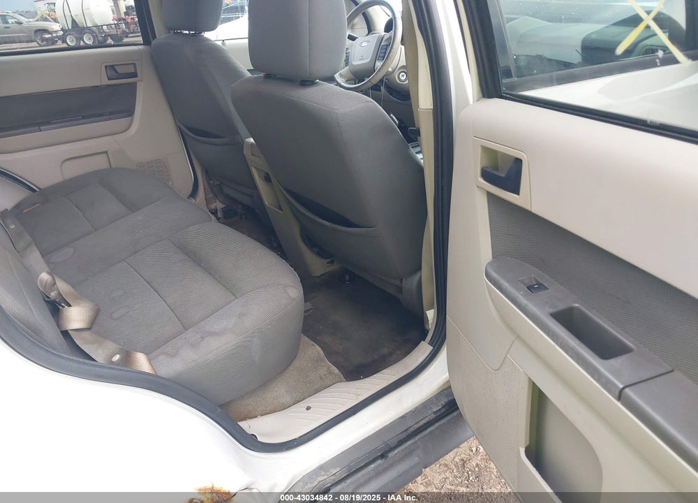 2009 FORD ESCAPE VIN: 1FMCU03759KA59858
