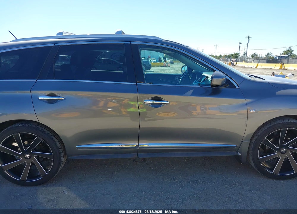 2015 INFINITI QX60 VIN: 5N1AL0MN7FC552390
