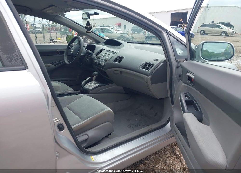2010 HONDA CIVIC LX VIN: 19XFA1F50AE054018
