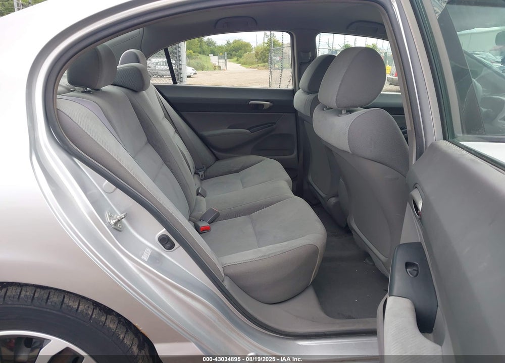 2010 HONDA CIVIC LX VIN: 19XFA1F50AE054018