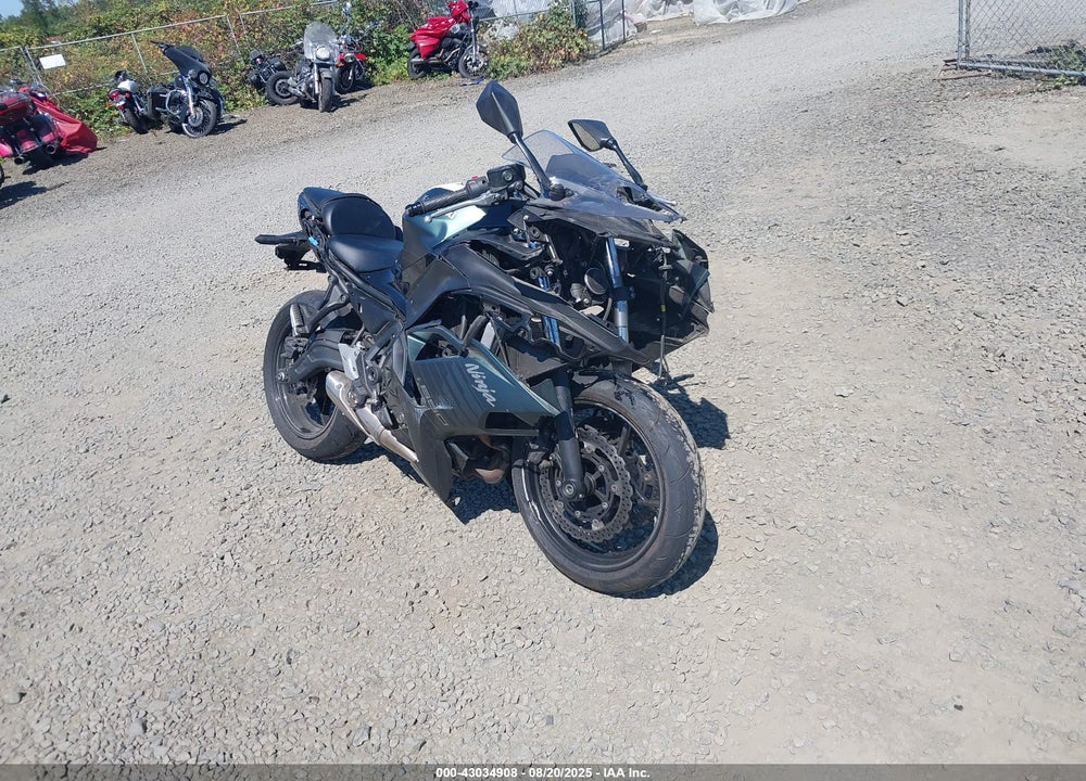 2025 KAWASAKI EX650 P VIN: ML5EXEP13SDAD6363