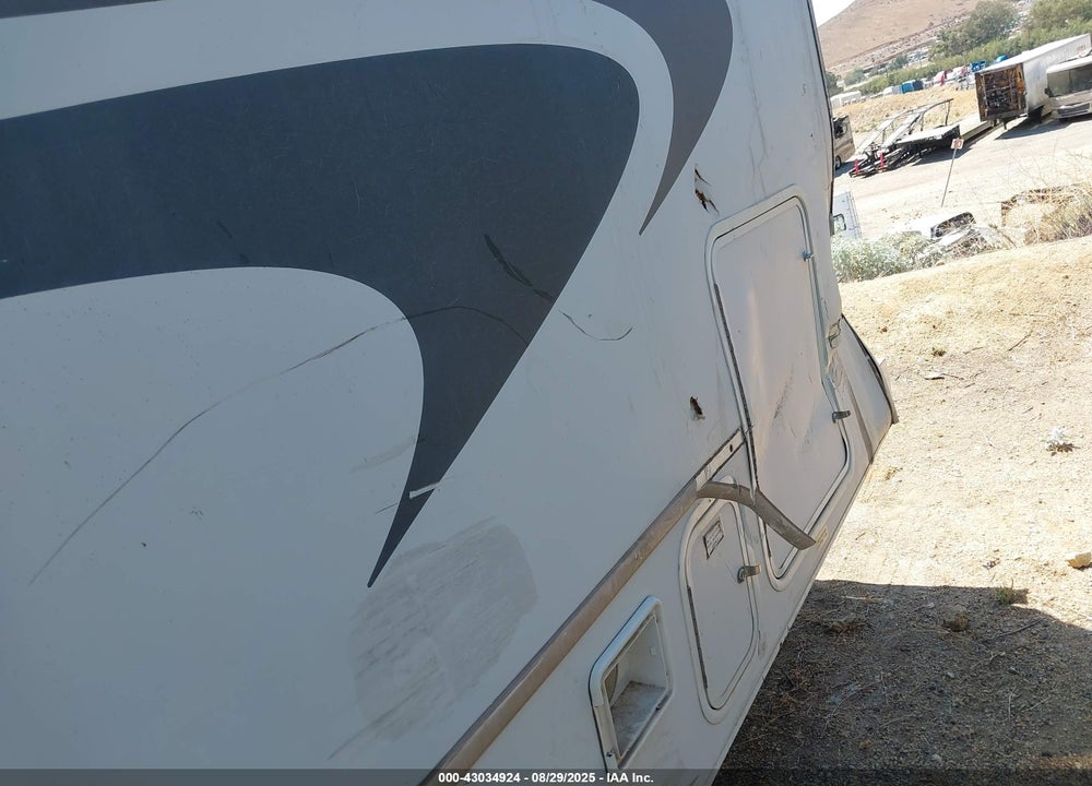 2007 FORD E-450 CUTAWAY VIN: 1FDXE45S67DA88083