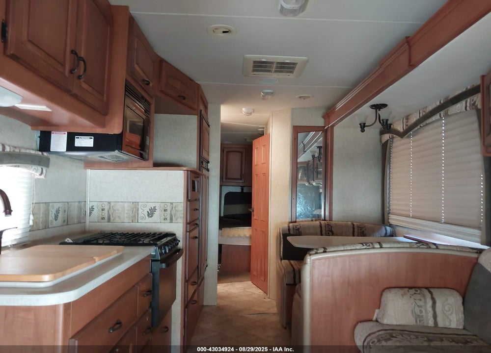 2007 FORD E-450 CUTAWAY VIN: 1FDXE45S67DA88083