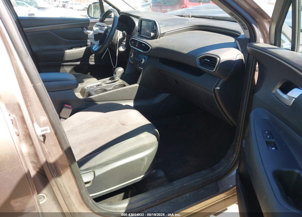 2019 HYUNDAI SANTA FE VIN: 5NMS2CAD7KH012770