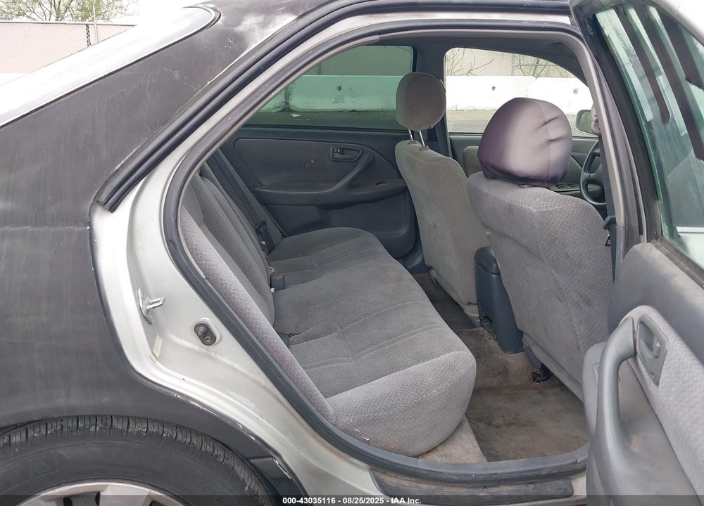 2001 TOYOTA CAMRY LE VIN: 4T1BG22K51U065723