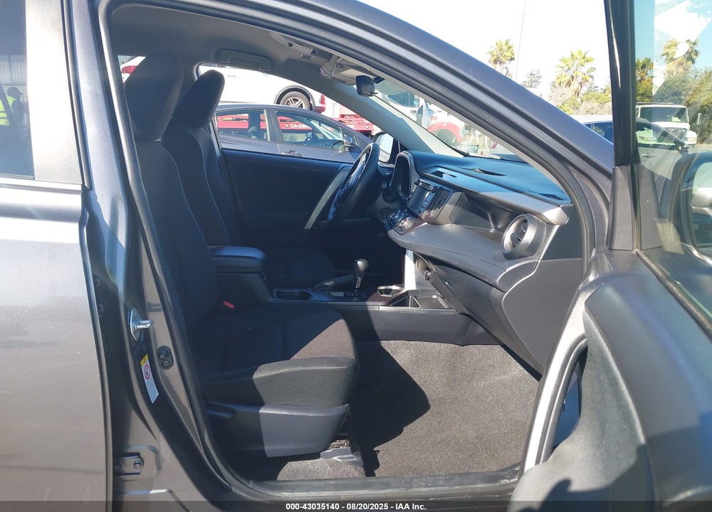 2018 TOYOTA RAV4 LE VIN: JTMZFREV8JJ152828