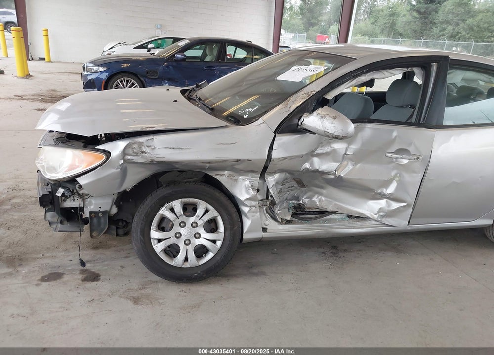 2010 HYUNDAI ELANTRA VIN: KMHDU4AD9AU863075