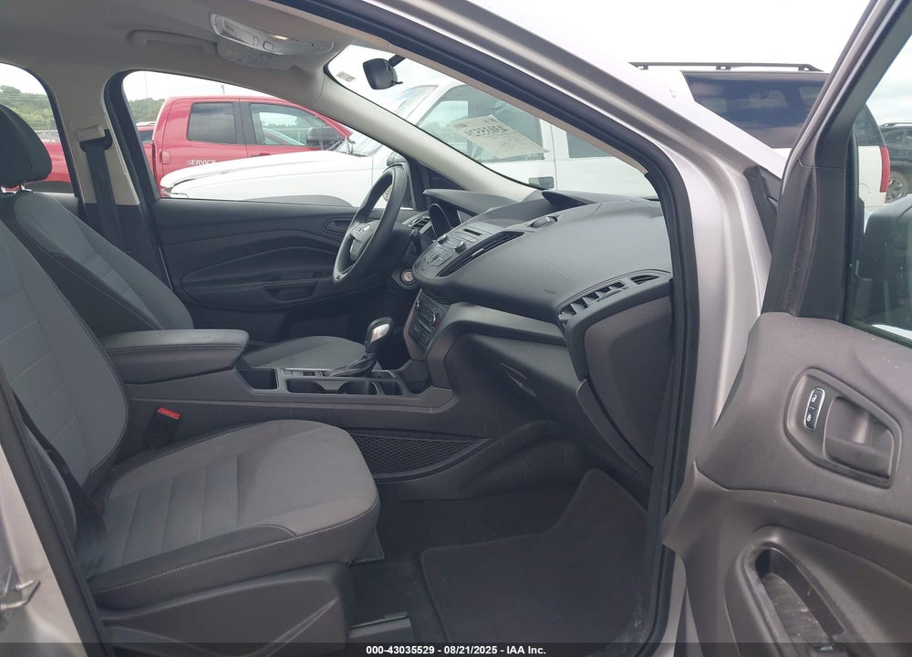 2017 FORD ESCAPE VIN: 1FMCU0F76HUE53741