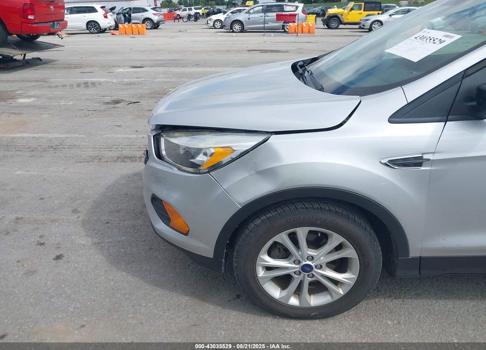 2017 FORD ESCAPE VIN: 1FMCU0F76HUE53741