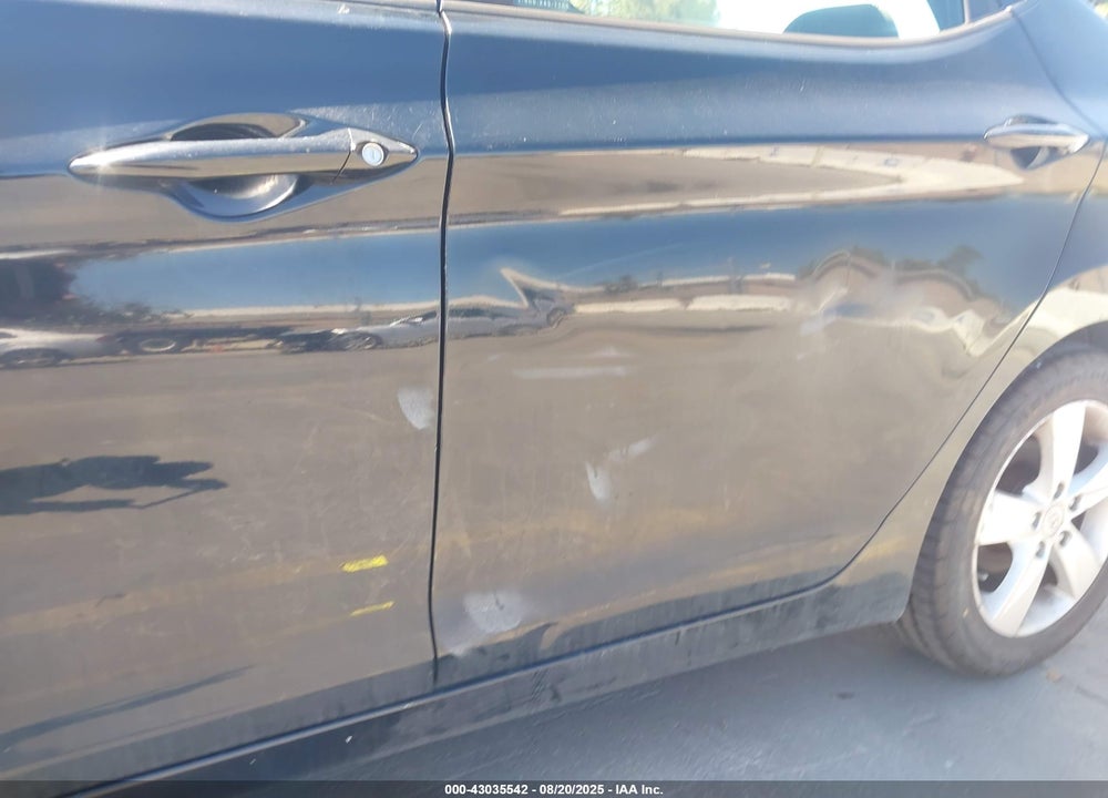 2011 HYUNDAI ELANTRA VIN: KMHDH4AE7BU155177