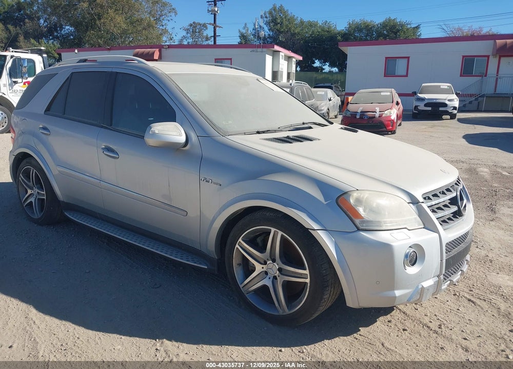 2009 MERCEDES-BENZ ML 63 AMG 4MATIC VIN: 4JGBB77E79A475970