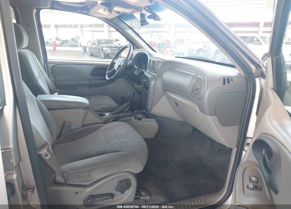 2003 CHEVROLET TRAILBLAZER LT VIN: 1GNDS13S532118396