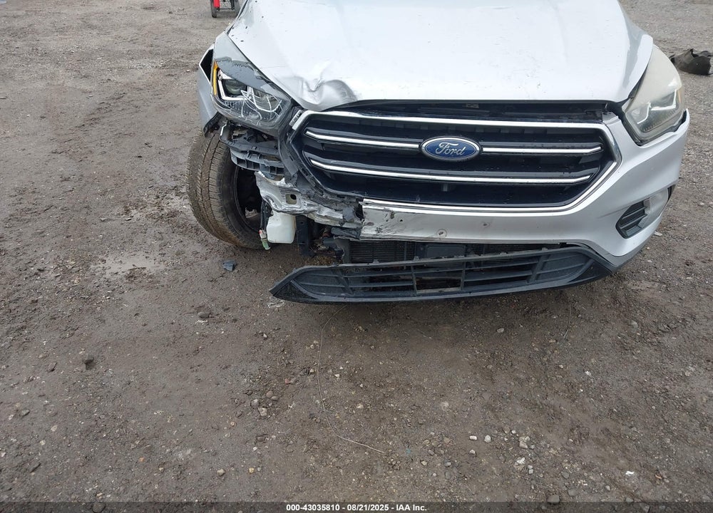 2018 FORD ESCAPE VIN: 1FMCU9GD2JUA15801