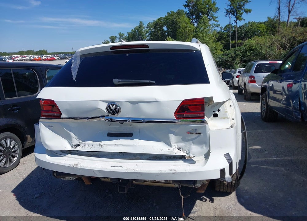 2018 VOLKSWAGEN ATLAS VIN: 1V2LR2CA9JC549293