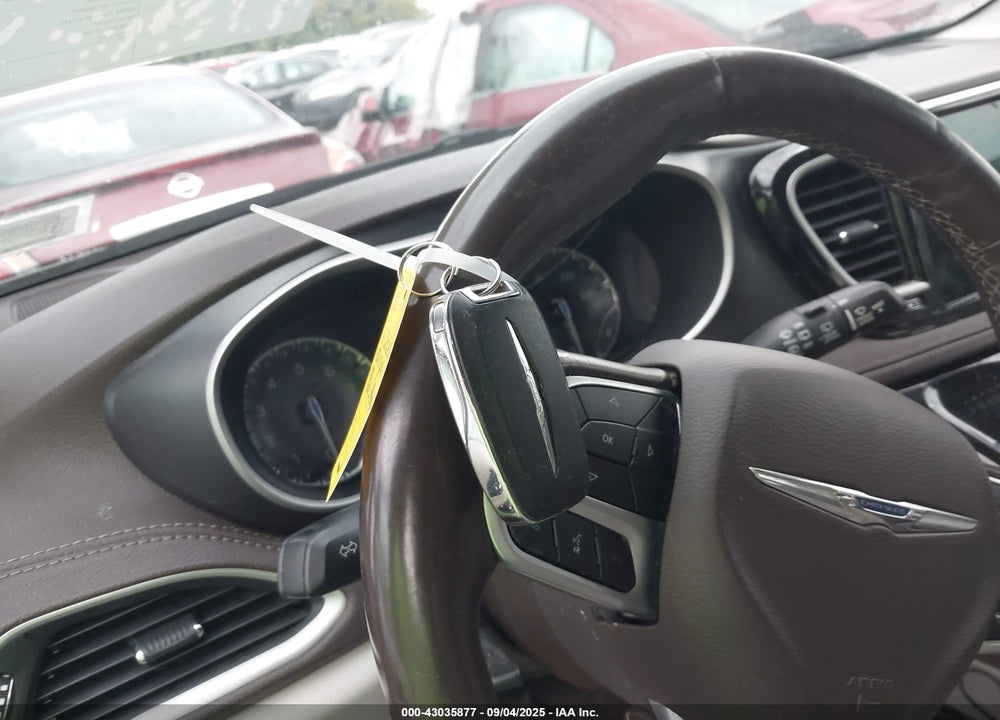 2021 CHRYSLER PACIFICA TOURING L VIN: 2C4RC1BG1MR504597