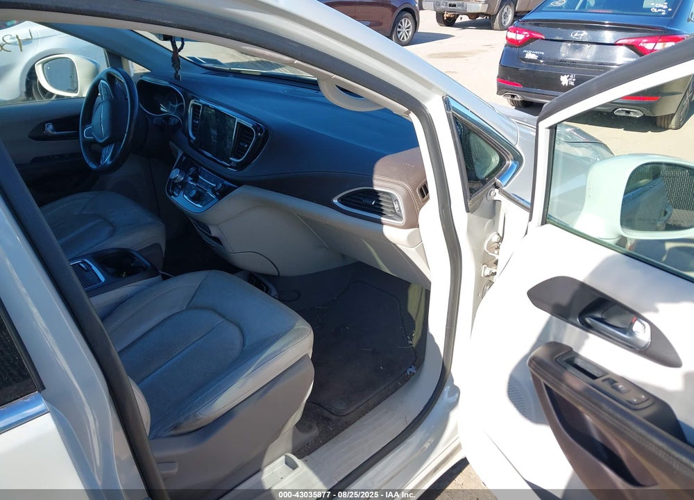 2021 CHRYSLER PACIFICA TOURING L VIN: 2C4RC1BG1MR504597