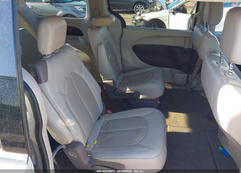 2021 CHRYSLER PACIFICA TOURING L VIN: 2C4RC1BG1MR504597