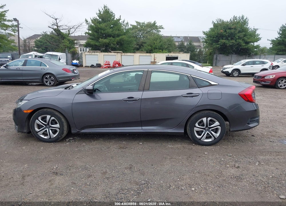 2018 HONDA CIVIC VIN: 2HGFC2F52JH525088