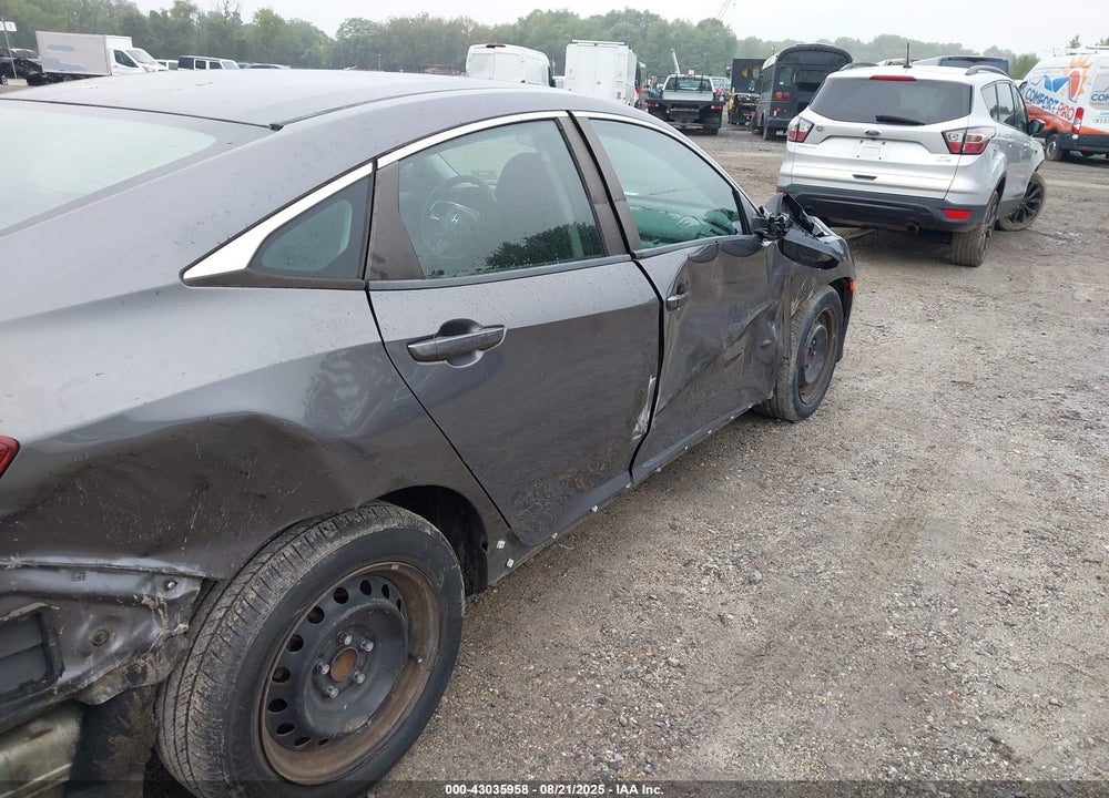 2018 HONDA CIVIC VIN: 2HGFC2F52JH525088