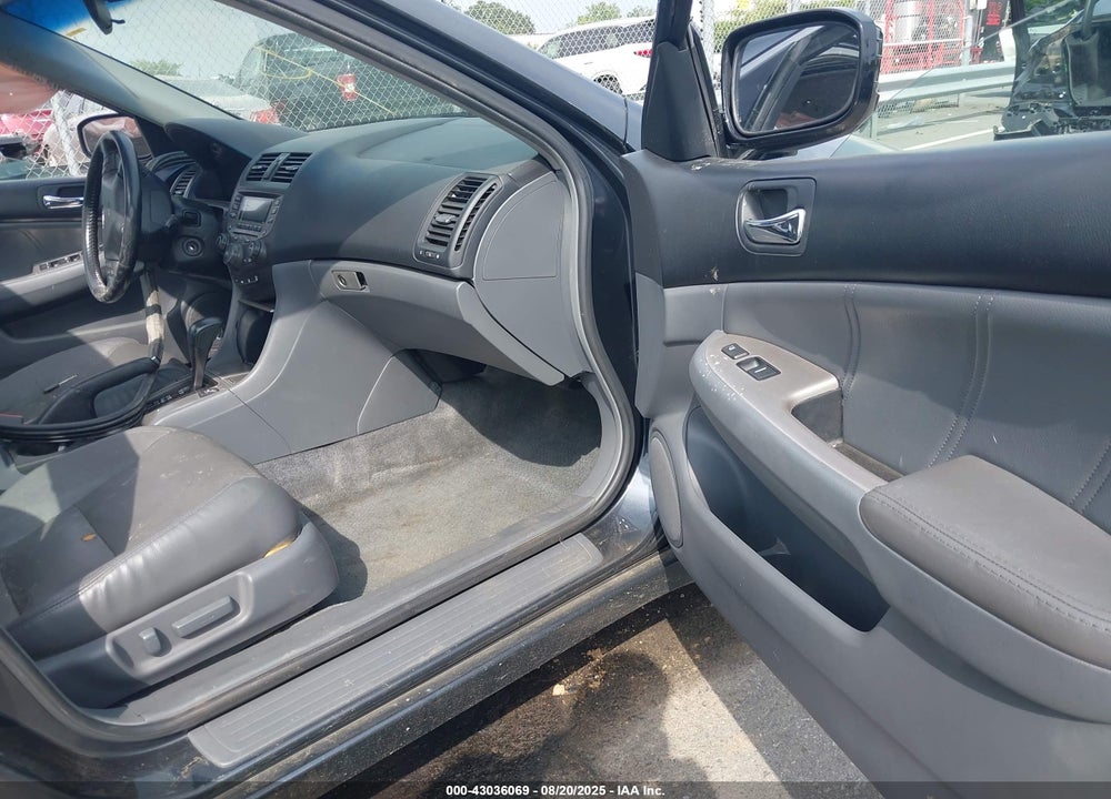 2006 HONDA ACCORD 3.0 EX VIN: 1HGCM66526A016762