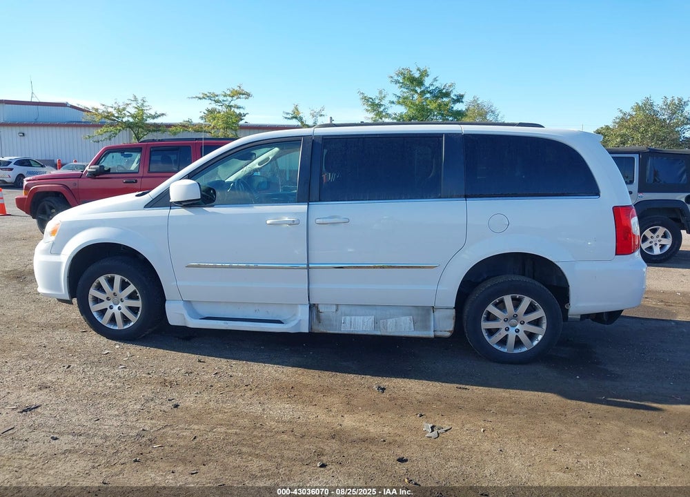 2015 CHRYSLER TOWN & COUNTRY TOURING VIN: 2C4RC1BG7FR609695
