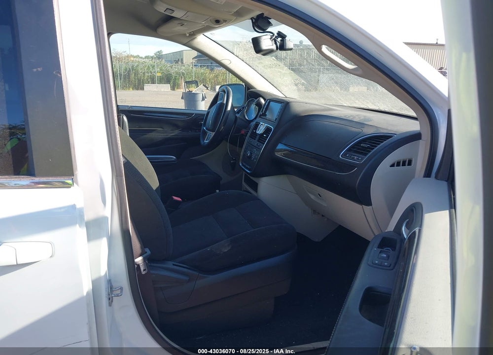 2015 CHRYSLER TOWN & COUNTRY TOURING VIN: 2C4RC1BG7FR609695