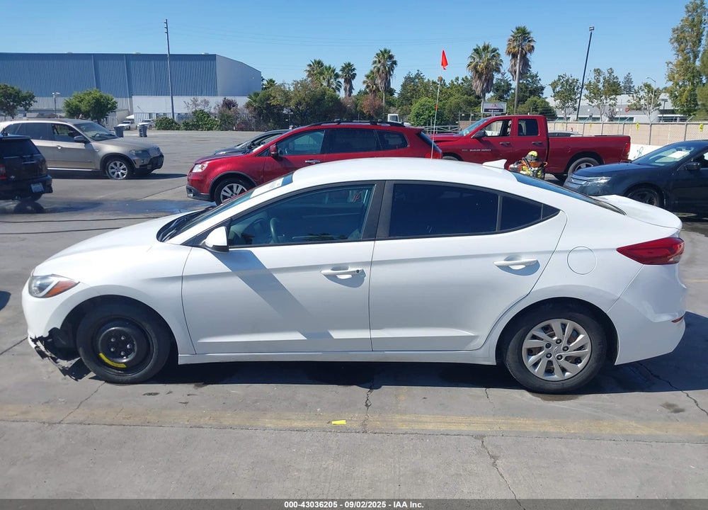 2018 HYUNDAI ELANTRA SE VIN: 5NPD74LF8JH394629