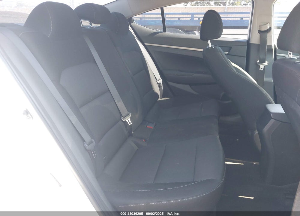 2018 HYUNDAI ELANTRA SE VIN: 5NPD74LF8JH394629
