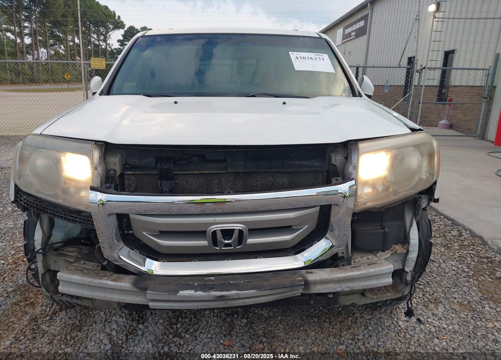 2011 HONDA PILOT VIN: 5FNYF3H95BB004152