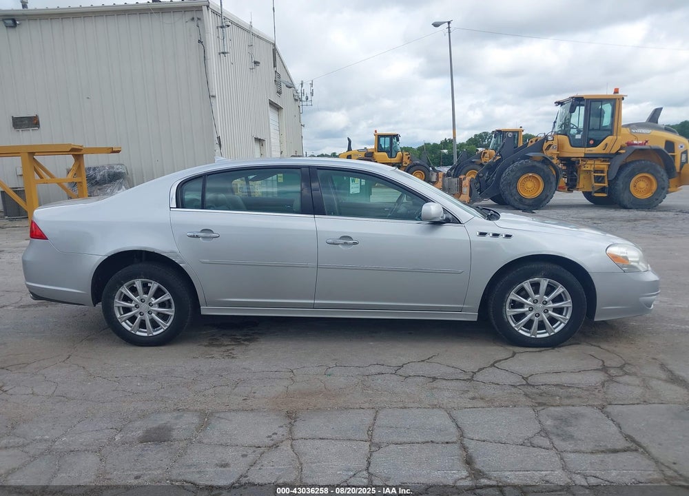 2011 BUICK LUCERNE VIN: 1G4HC5EM4BU137856