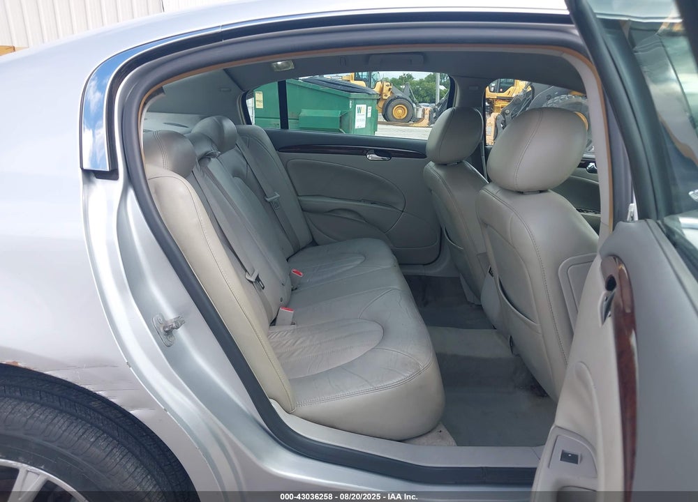 2011 BUICK LUCERNE VIN: 1G4HC5EM4BU137856