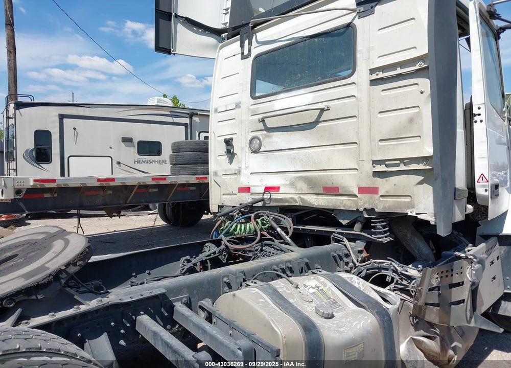 2023 VOLVO VNR VIN: 4V4W19EG3PN616844