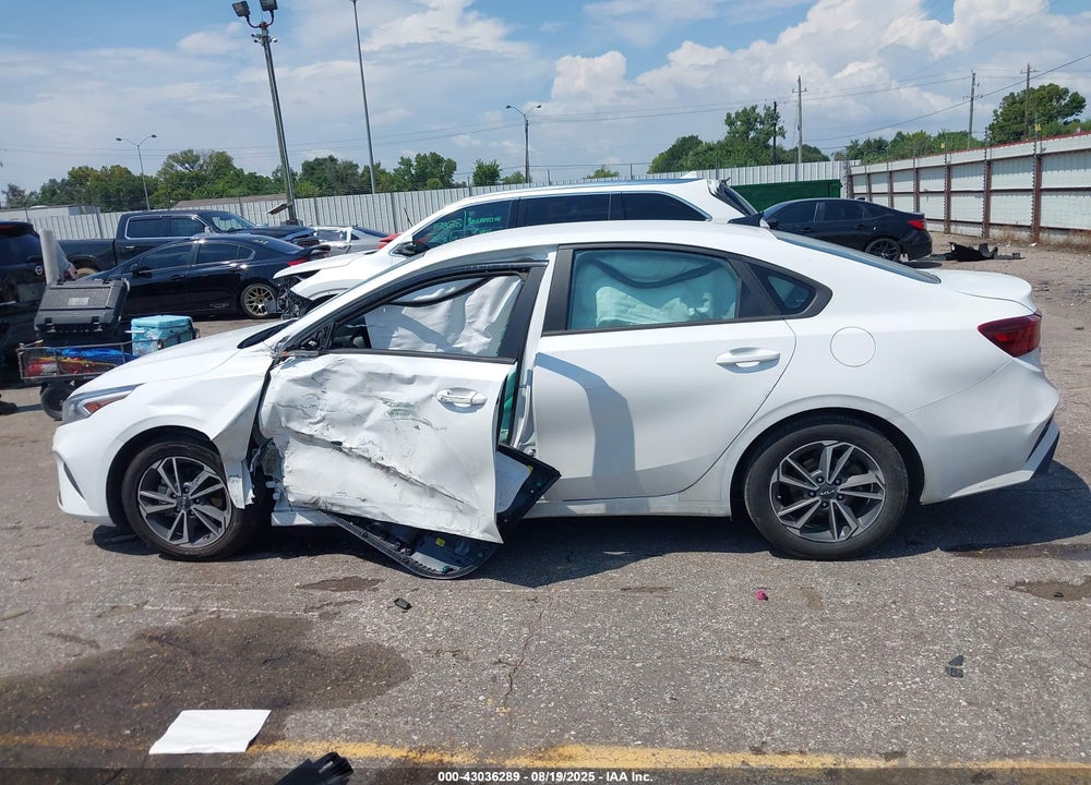 2022 KIA FORTE VIN: 3KPF24AD8NE482485