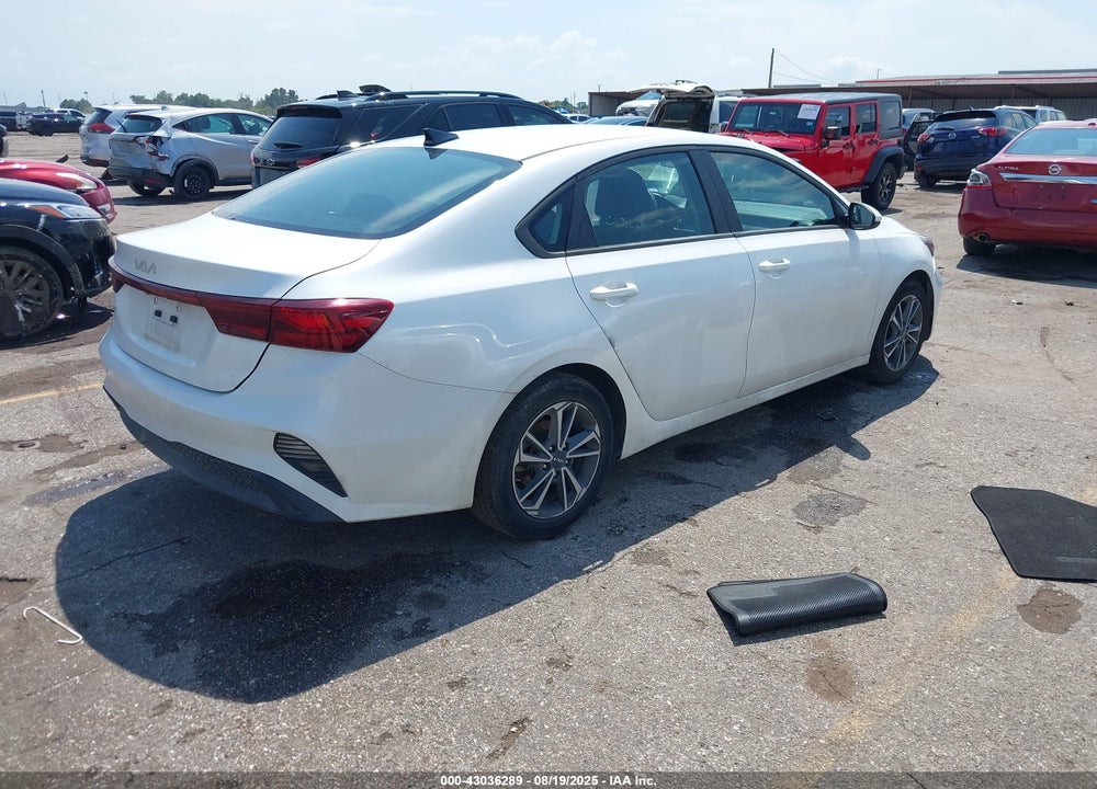 2022 KIA FORTE VIN: 3KPF24AD8NE482485