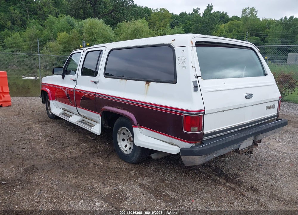 1991 CHEVROLET SUBURBAN VIN: 1GNER16KXMF133675