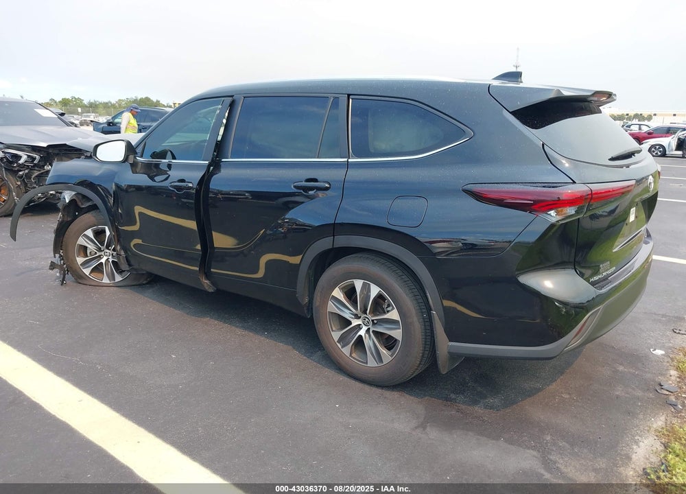 2024 TOYOTA HIGHLANDER VIN: 5TDKDRAH1RS537718